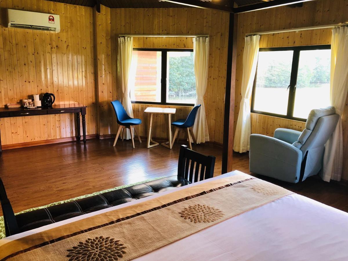 Gayang Friendly Water House Homestay Kota Kinabalu Exterior foto