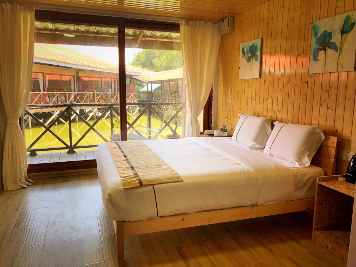 Gayang Friendly Water House Homestay Kota Kinabalu Exterior foto
