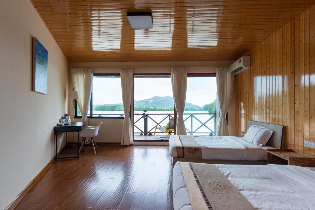 Gayang Friendly Water House Homestay Kota Kinabalu Exterior foto